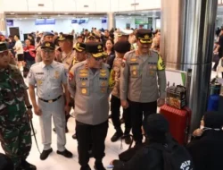 Kapolda Kepri Tinjau Arus Mudik di Bandara dan Pelabuhan