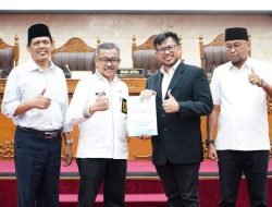Serahkan Ranperda Pertanggungjawaban APBD Kota Batam Tahun 2023 Kepada DPRD Batam