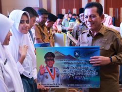 Gubernur Ansar Serahkan Bantuan Rp142 Miliar untuk 2 Kecamatan Tanjungpinang, Komitmen Tingkatkan Kesejahteraan Masyarakat
