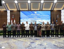 Menko Airlangga Lantik Anggota Bidang Administrasi dan Keuangan BP Batam
