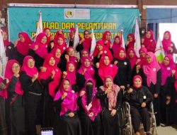 Ety Hayati Lantik Pengurus ALPPIND Kecamatan se- Kota Batam