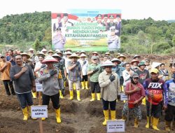 Pjs Wako Batam Ikut Tanam Jagung, Launching Gugus Tugas Polri Mendukung Ketahanan Pangan
