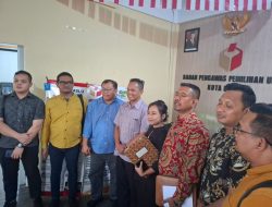 Bawa Bukti Lengkap, Tim Hukum Rudi-Rafiq Laporkan Dugaan Pelanggaran Kampanye di Engku Putri