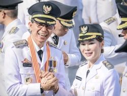 Amsakar-Li Claudia Resmi Dilantik Sebagai Wali Kota dan Wakil Wali Kota Batam