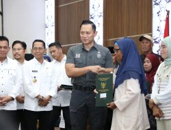Terima Sertifikat Hak Milik, Warga Rempang Apresiasi Komitmen Presiden Prabowo dan BP Batam