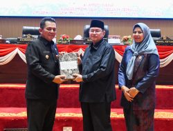 Gubernur Ansar Serahkan Ranperda RPJMD 2025–2029, Tegaskan Komitmen Pembangunan Maju, Makmur dan Merata