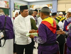 Gubernur Ansar Sambut Hangat Kepulangan Jamaah Haji Kloter Pertama Embarkasi Batam