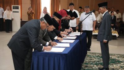 Walikota Batam Amsakar Lantik 7 Pejabat Eselon II di Pemko Batam