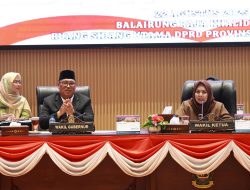 Wagub Nyanyang Hadiri Paripurna Pandum Fraksi DPRD