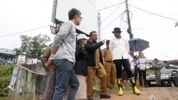 Wakil Wali Kota Batam Tinjau Langsung Lokasi Longsor di Bengkong