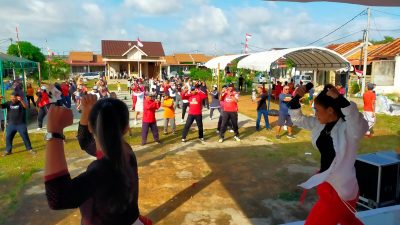Puncak Peringatan HUT RI, Ratusan Warga RW 011 Green Nongsa City Batam Ikuti Senam Sehat Bersama