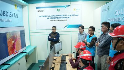 Direksi PLN Batam Tinjau Command Centre K3, Dorong Digitalisasi Pengawasan Keselamatan Kerja
