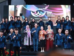 BBFW 2025 Dibuka, Amsakar Bersama Li Claudia dan Erlita Awali dengan Membatik