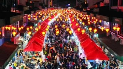 Akulturasi Budaya Melayu – Tionghoa Menyambut Tahun Baru Imlek Kuda Api 2557di Kepri