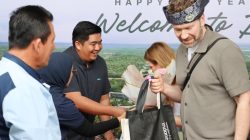 Bupati Bintan Roby Sambut Kunjangan Wisman Perdana Tahun 2026