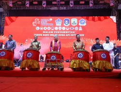 Gubernur Ansar Hadiri Malam Penyambutan Imlek Kuda Api 2577di Kota Tua Tanjungpinang