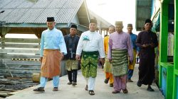 Rayakan Idulfitri di Pelosok Desa, Bupati Nizar Dekatkan Diri dengan Warga Lingga