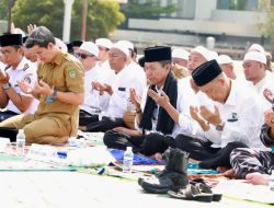 Mengetuk Langit di Tengah Terik,  Warga Batam Ikhtiar Memanggil Hujan