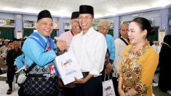 Lepas JCH ke Tanah Suci, Amsakar-Li Claudia Bekali Sambal Bilis hingga Rendang