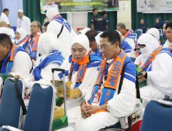 Plh Wali Kota Li Claudia Lepas Kloter Terakhir Embarkasi Batam