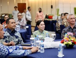 Li Claudia Sambut Delegasi Pertahanan 19 Negara