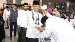 Malam 1 Muharram Penuh Haru, Amsakar Bacakan Puisi Jabal Uhud di Hadapan Ribuan Jemaah
