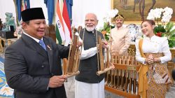 Diplomasi Bernada Persahabatan, Presiden Prabowo Hadiahkan Angklung untuk PM Narendra Modi