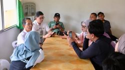 Luruskan Persepsi Publik, Amsakar Jelaskan Peran RT/RW dalam Optimalisasi Pendapatan Daerah